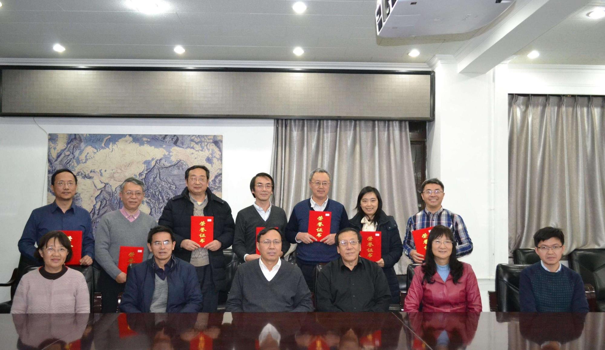 6375523189796340494112530