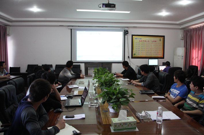 6375529024999608096492889