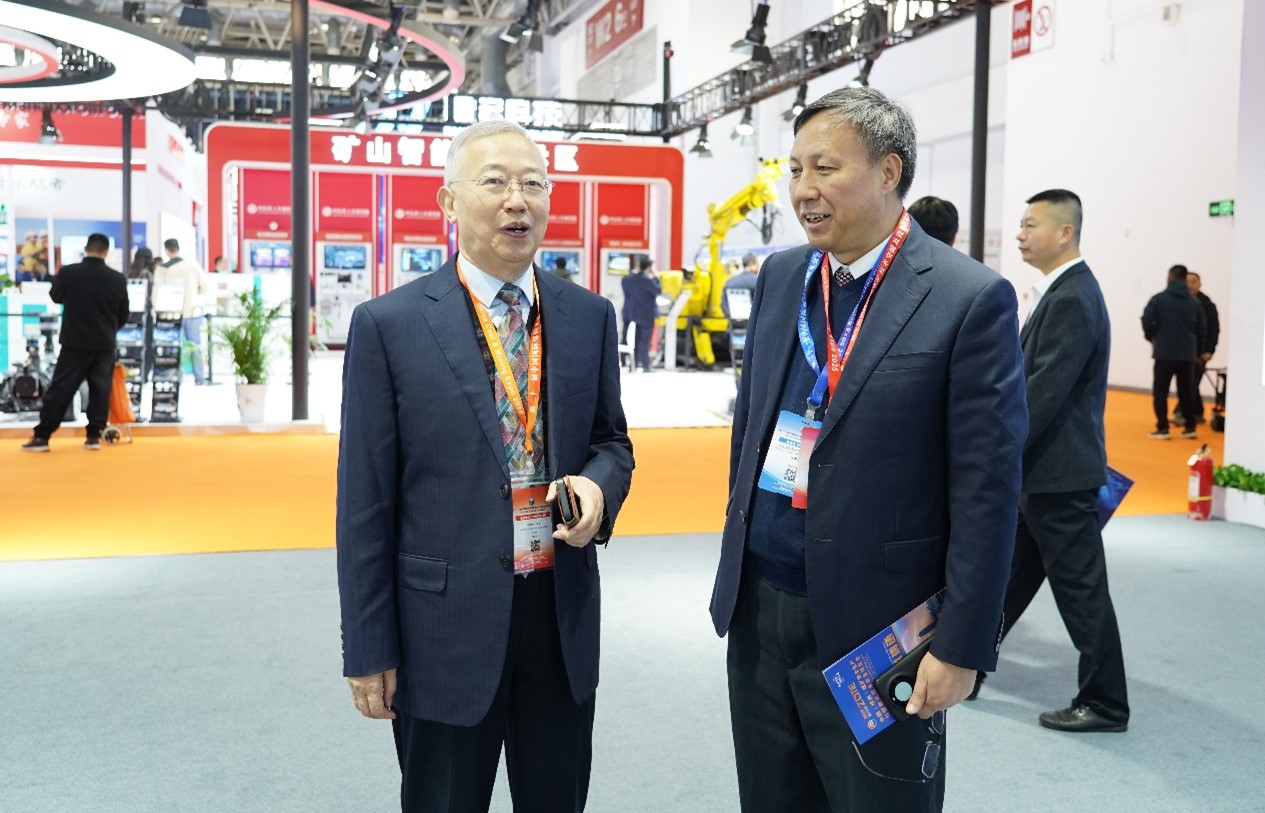 6389746194347992182887488