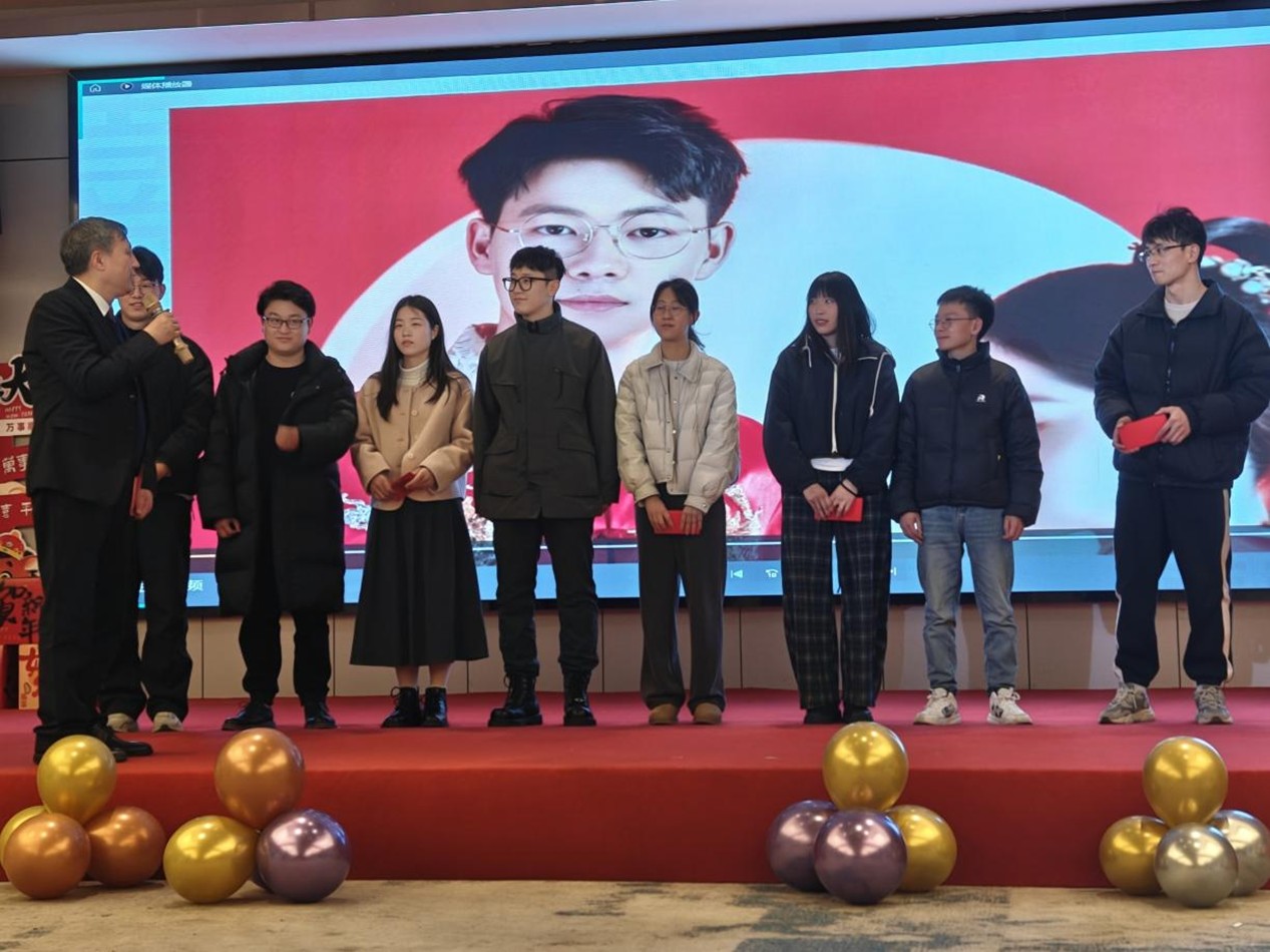 6390674670313429184029950